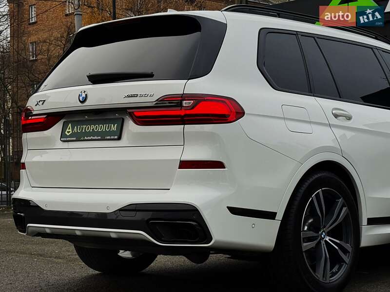 Внедорожник / Кроссовер BMW X7 2022 в Киеве