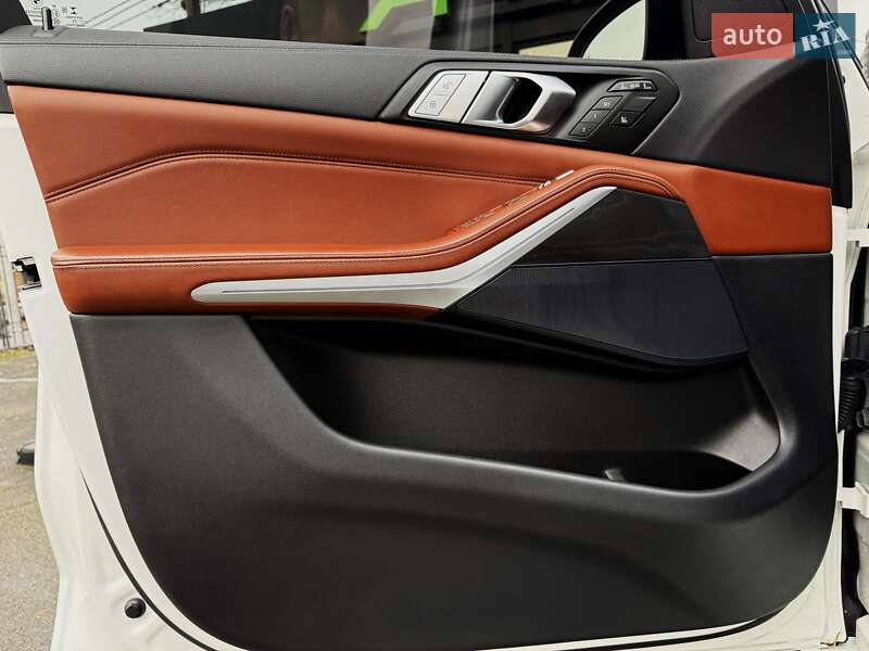 Внедорожник / Кроссовер BMW X7 2022 в Киеве