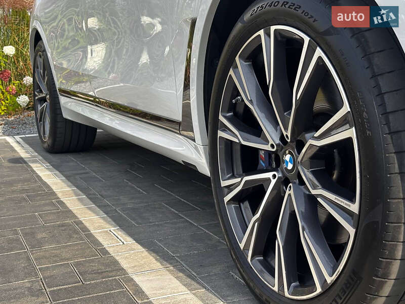 Внедорожник / Кроссовер BMW X7 2020 в Луцке