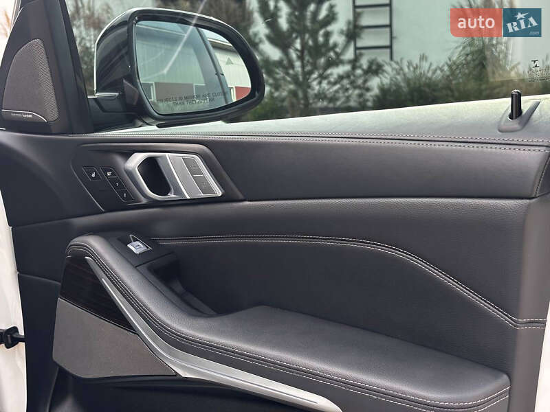 Внедорожник / Кроссовер BMW X7 2020 в Луцке