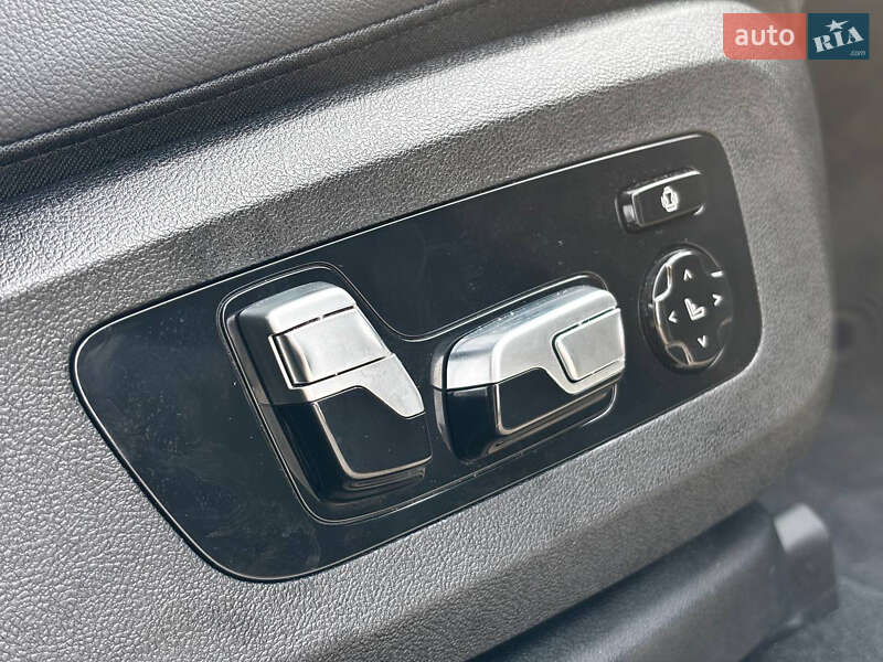 Внедорожник / Кроссовер BMW X7 2020 в Луцке