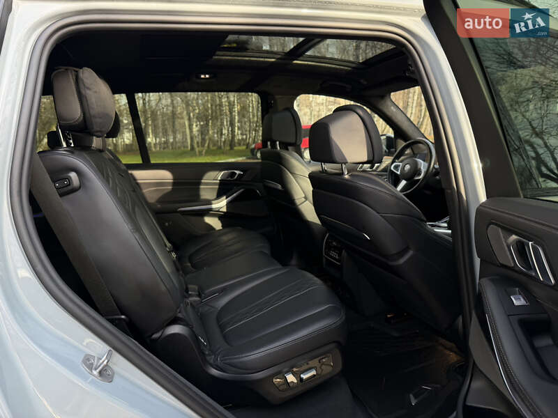 Внедорожник / Кроссовер BMW X7 2023 в Тернополе