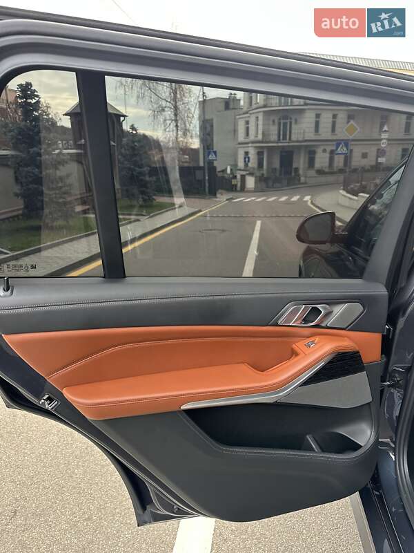 Позашляховик / Кросовер BMW X7 2022 в Києві
