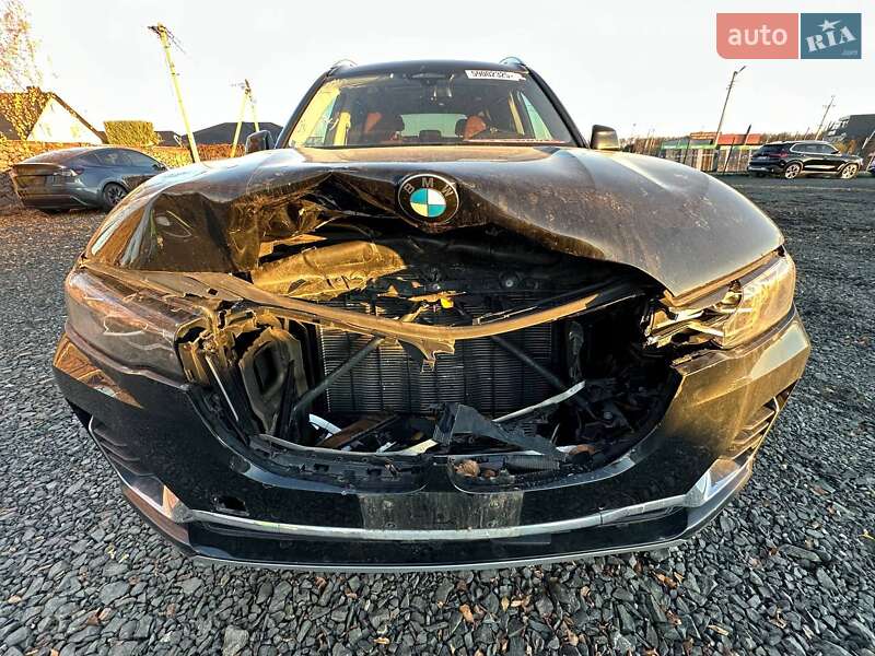 Внедорожник / Кроссовер BMW X7 2019 в Луцке