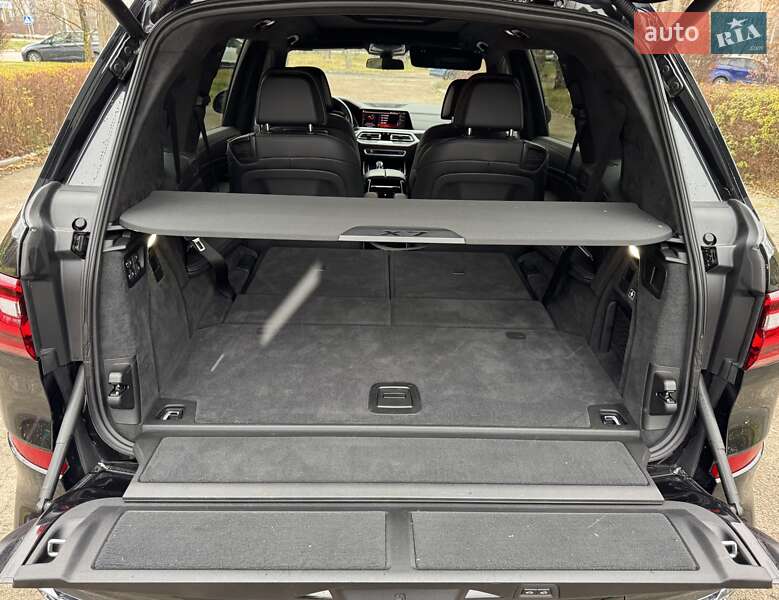 Внедорожник / Кроссовер BMW X7 2019 в Киеве