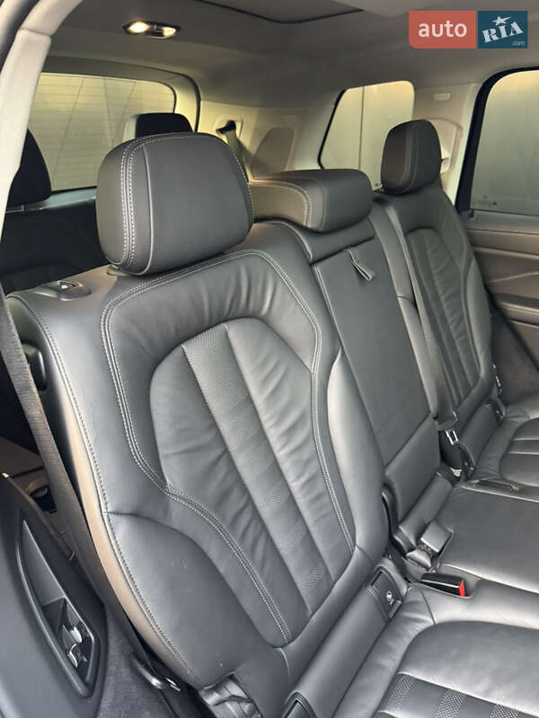 Позашляховик / Кросовер BMW X7 2019 в Дніпрі