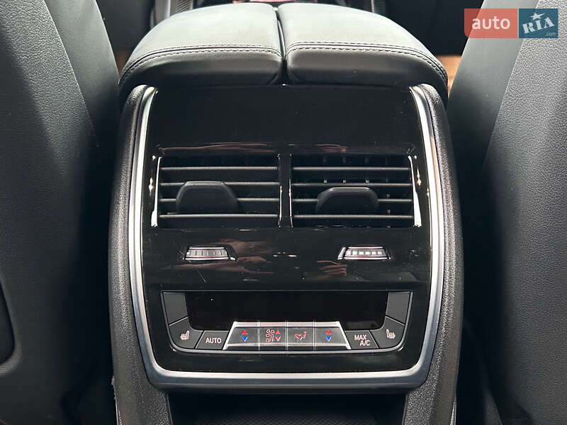 Внедорожник / Кроссовер BMW X7 2024 в Киеве