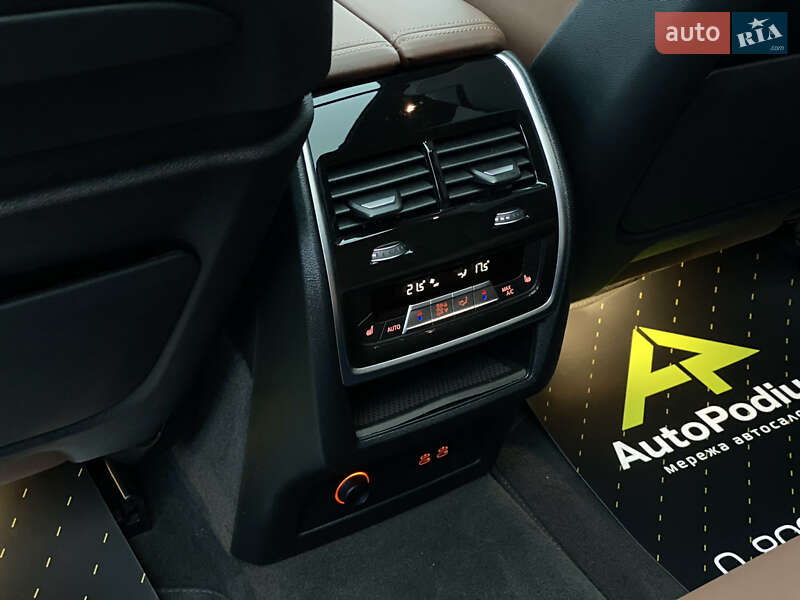 Внедорожник / Кроссовер BMW X7 2023 в Киеве