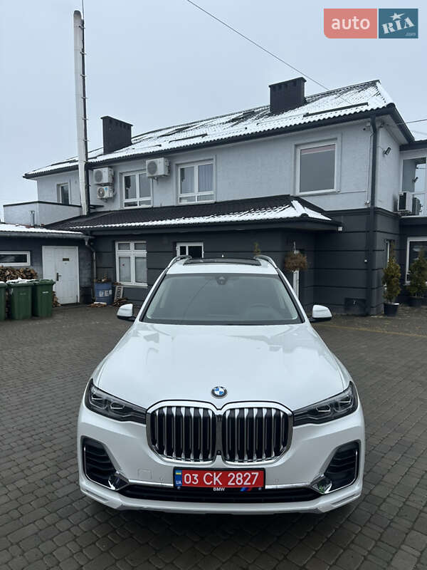 Внедорожник / Кроссовер BMW X7 2019 в Владимире