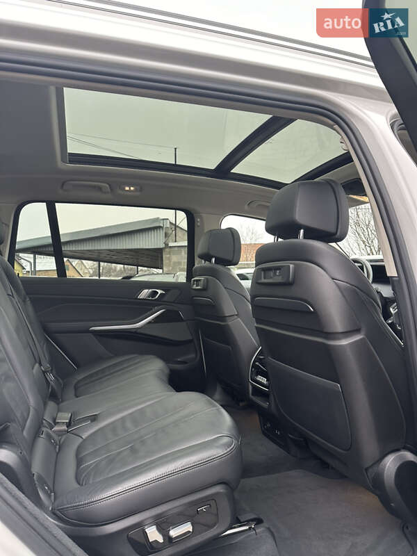 Внедорожник / Кроссовер BMW X7 2019 в Владимире