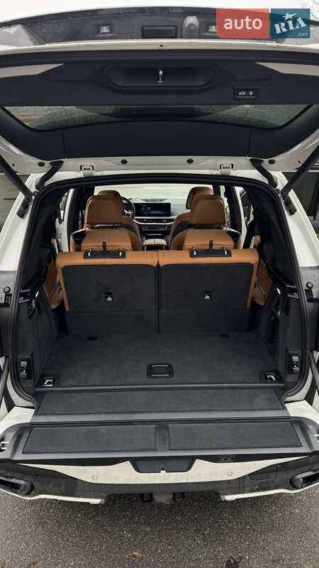 Внедорожник / Кроссовер BMW X7 2023 в Броварах