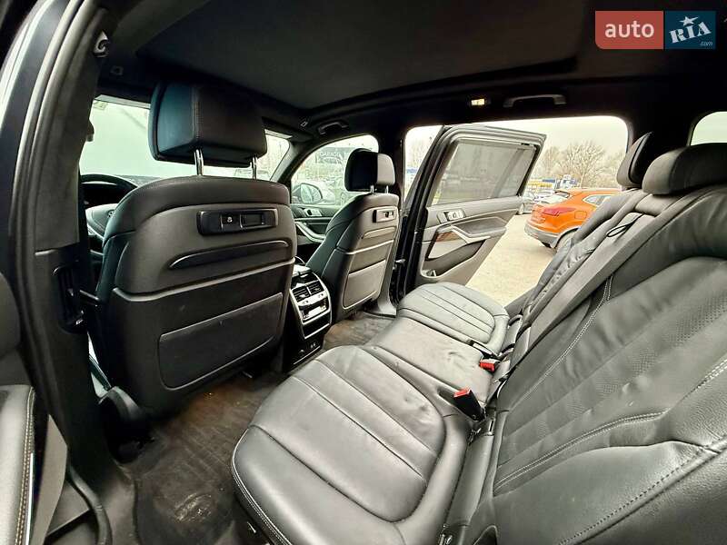 Внедорожник / Кроссовер BMW X7 2020 в Киеве