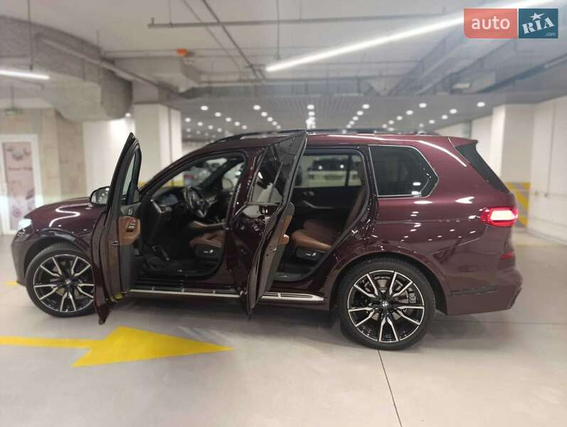 Позашляховик / Кросовер BMW X7 2022 в Києві фото 5 Позашляховик / Кросовер BMW X7 2022 в Києві