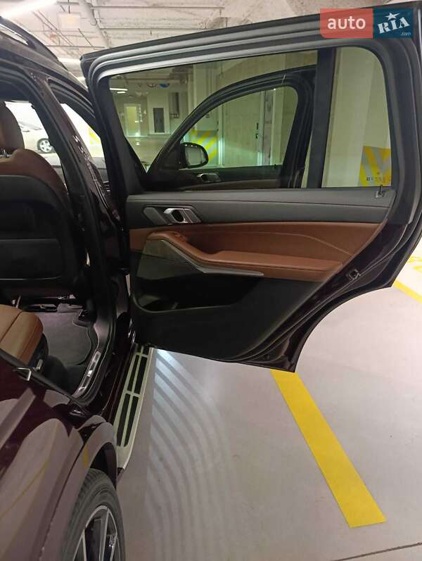 Позашляховик / Кросовер BMW X7 2022 в Києві фото 20 Позашляховик / Кросовер BMW X7 2022 в Києві
