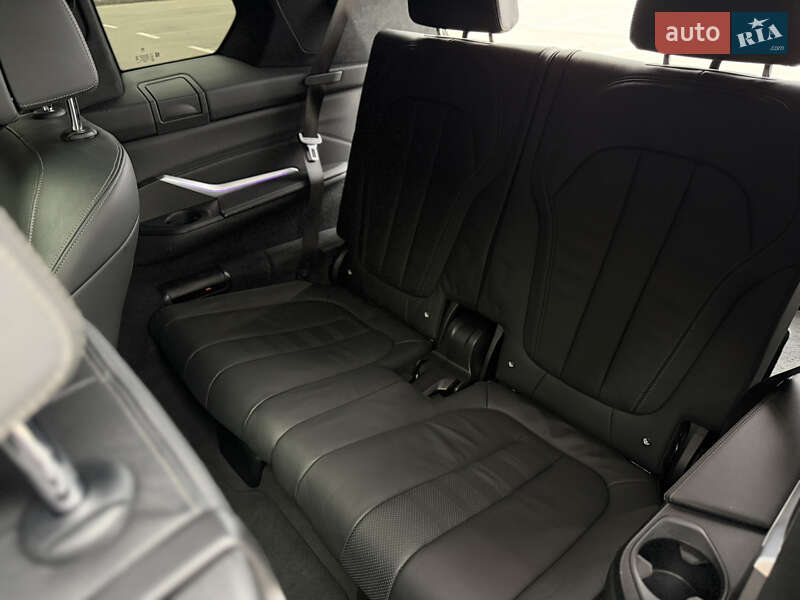 Внедорожник / Кроссовер BMW X7 2019 в Киеве