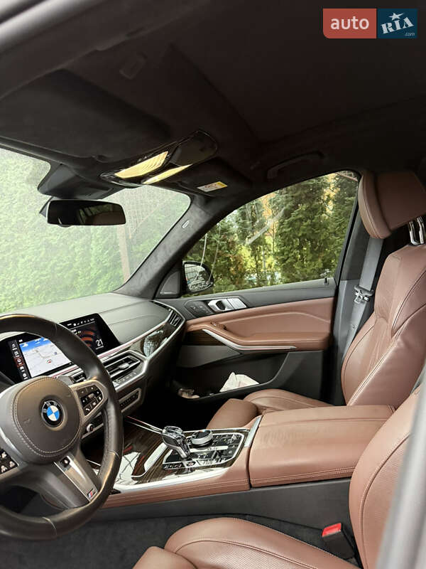 Внедорожник / Кроссовер BMW X7 2021 в Коростене