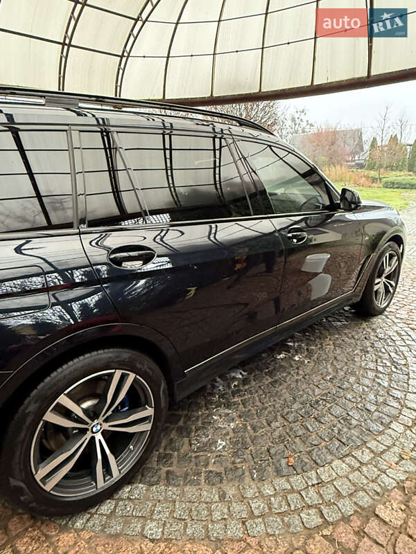 Внедорожник / Кроссовер BMW X7 2021 в Коростене