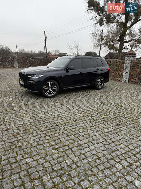 Внедорожник / Кроссовер BMW X7 2021 в Коростене