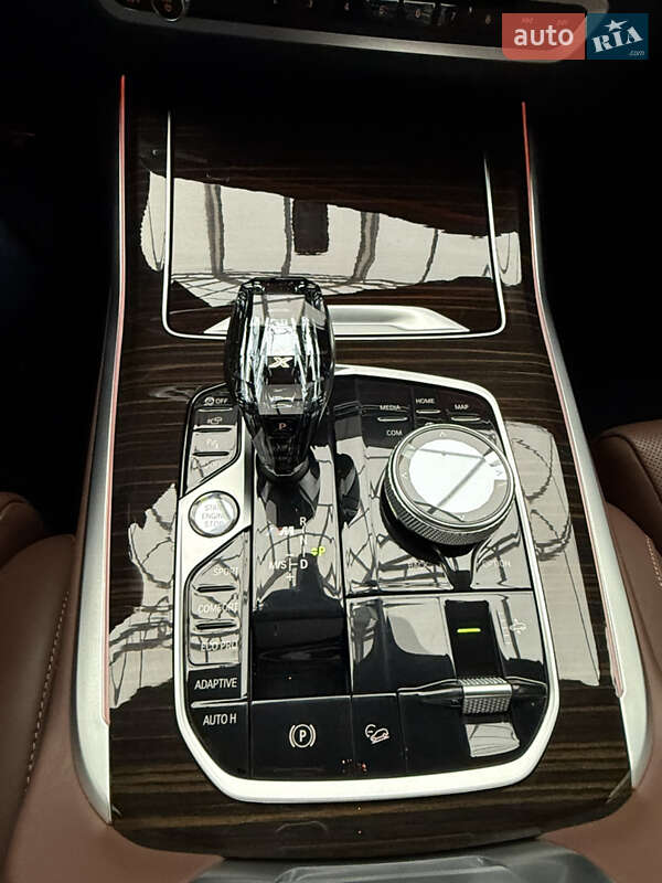 Внедорожник / Кроссовер BMW X7 2021 в Коростене