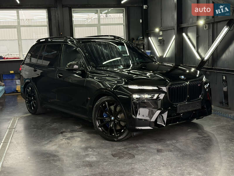 Внедорожник / Кроссовер BMW X7 2025 в Киеве