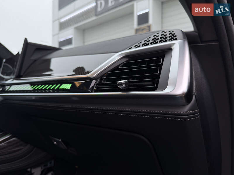 Внедорожник / Кроссовер BMW X7 2025 в Киеве