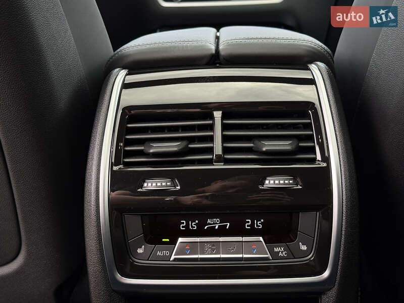 Внедорожник / Кроссовер BMW X7 2025 в Киеве