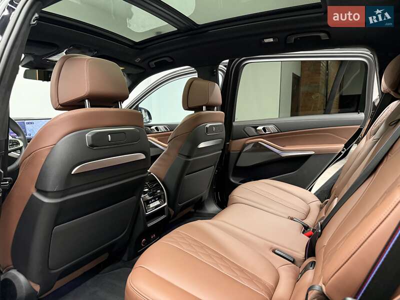 Внедорожник / Кроссовер BMW X7 2023 в Киеве