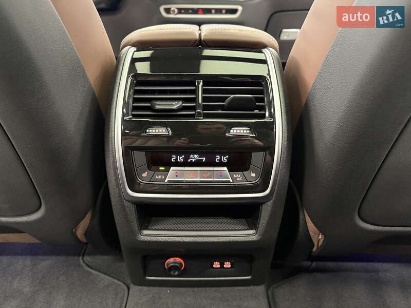 Внедорожник / Кроссовер BMW X7 2023 в Киеве