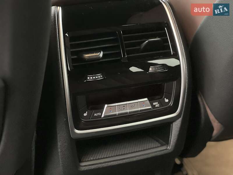 Позашляховик / Кросовер BMW X7 2021 в Києві