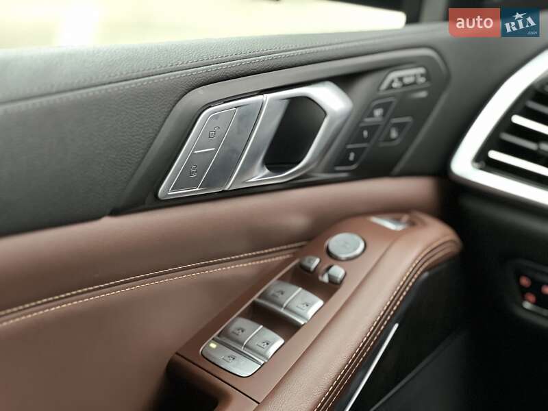 Позашляховик / Кросовер BMW X7 2021 в Києві