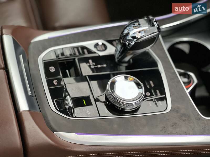 Позашляховик / Кросовер BMW X7 2021 в Києві