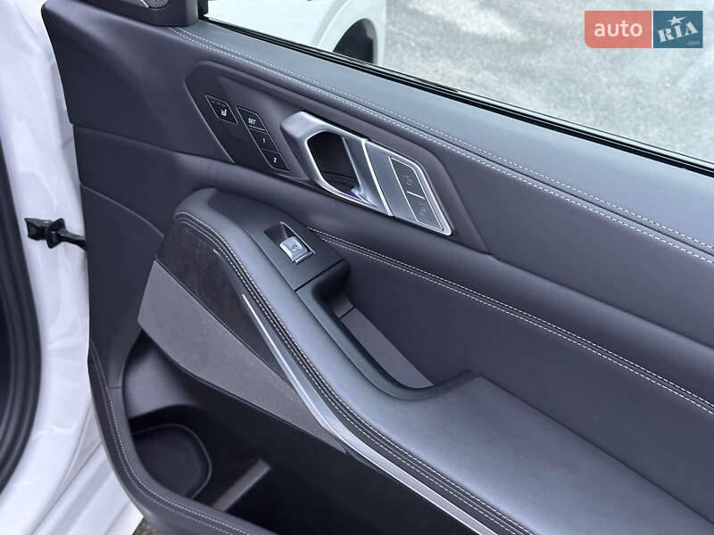 Внедорожник / Кроссовер BMW X7 2022 в Киеве фото 45 Внедорожник / Кроссовер BMW X7 2022 в Киеве