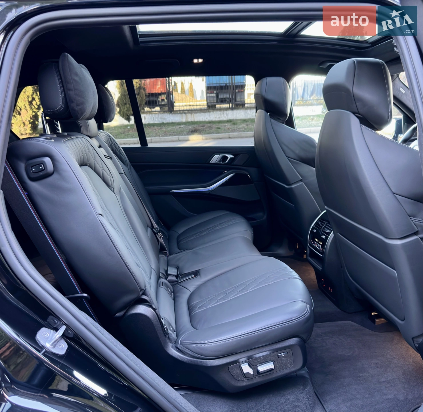 2023 BMW X7 - мініатюра 42
