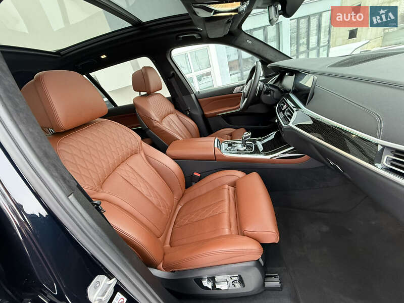 Внедорожник / Кроссовер BMW X7 2020 в Умани