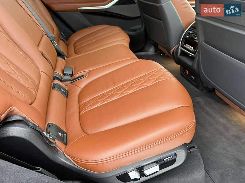 Внедорожник / Кроссовер BMW X7 2020 в Умани