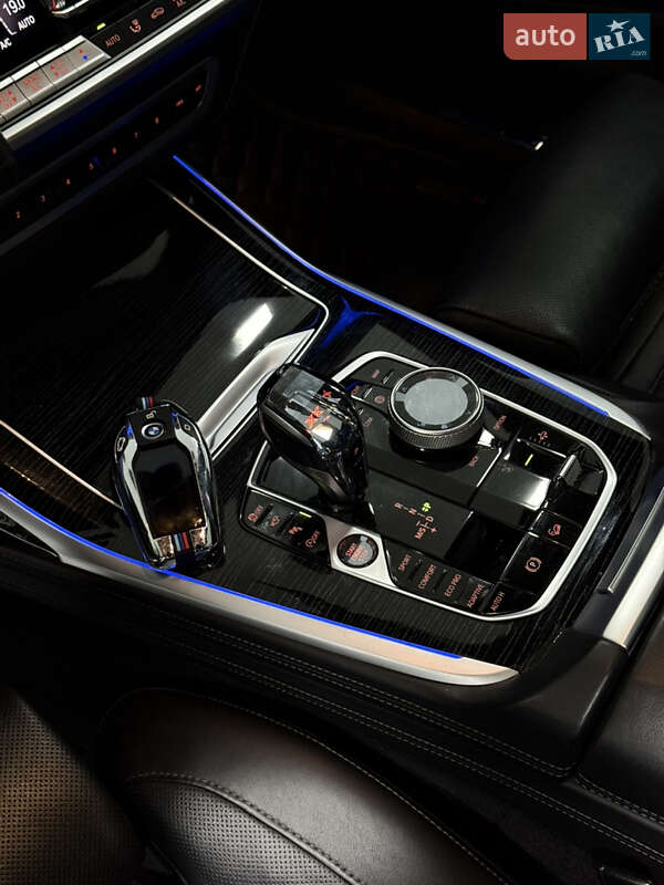 Внедорожник / Кроссовер BMW X7 2022 в Одессе