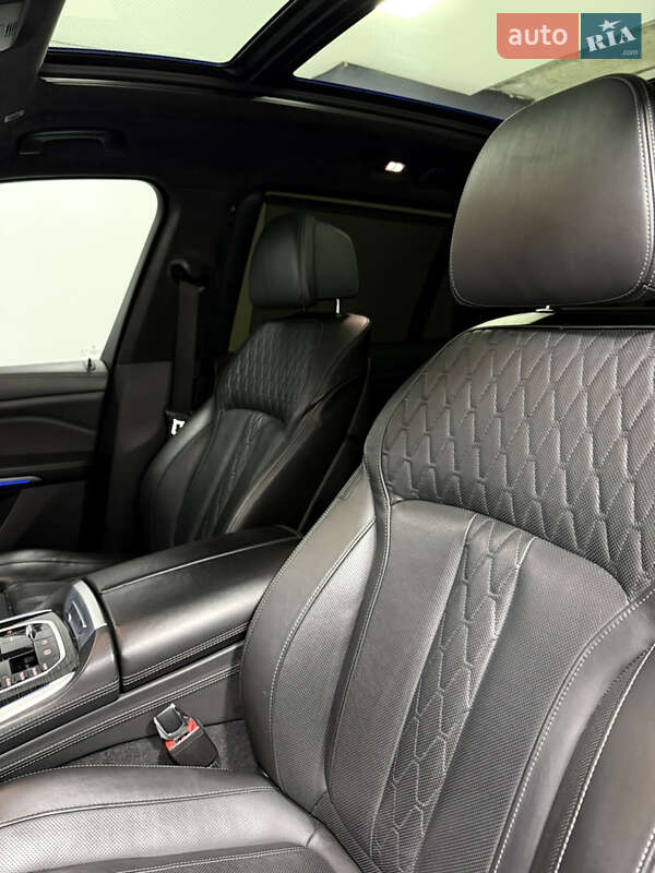 Внедорожник / Кроссовер BMW X7 2022 в Одессе