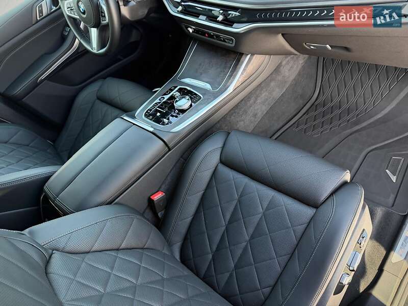 Внедорожник / Кроссовер BMW X7 2024 в Киеве