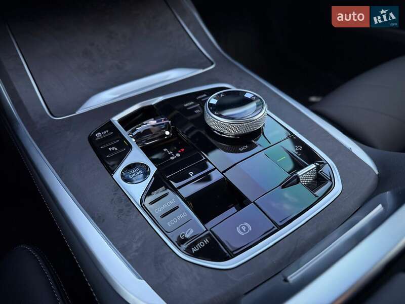 Внедорожник / Кроссовер BMW X7 2024 в Киеве