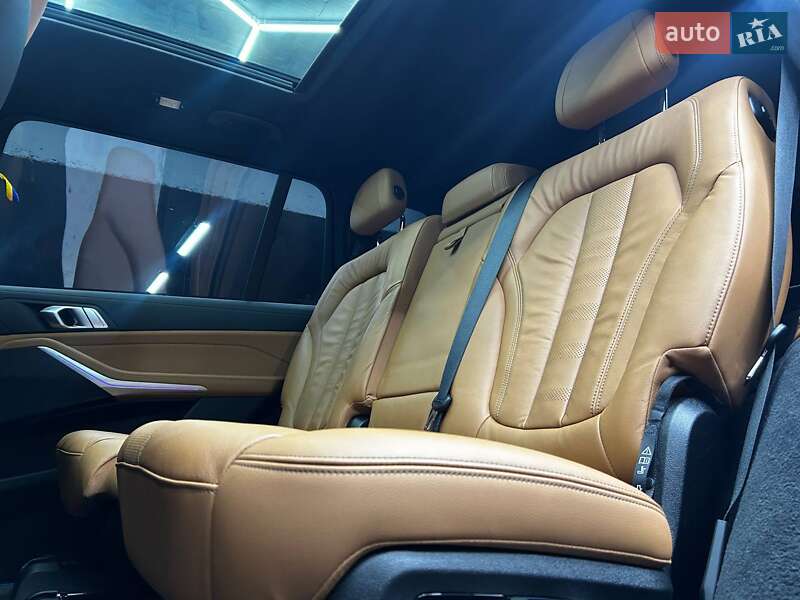 Внедорожник / Кроссовер BMW X7 2022 в Черновцах