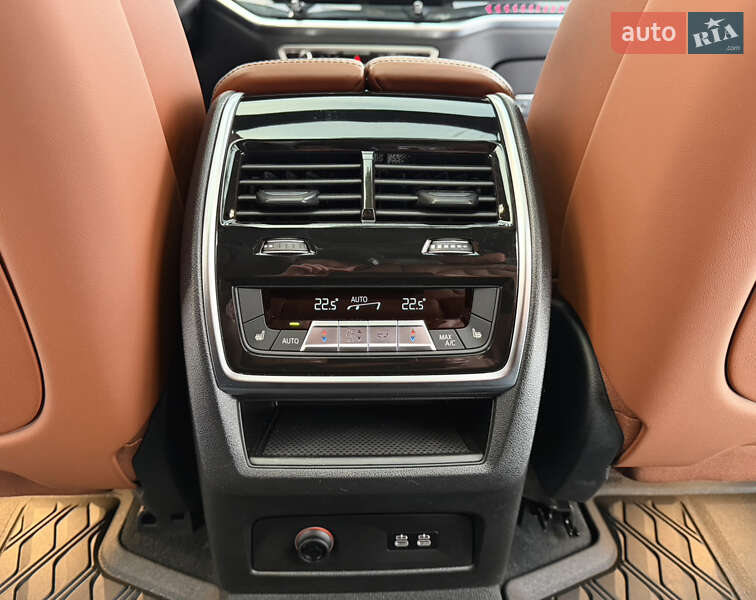 Внедорожник / Кроссовер BMW X7 2024 в Житомире