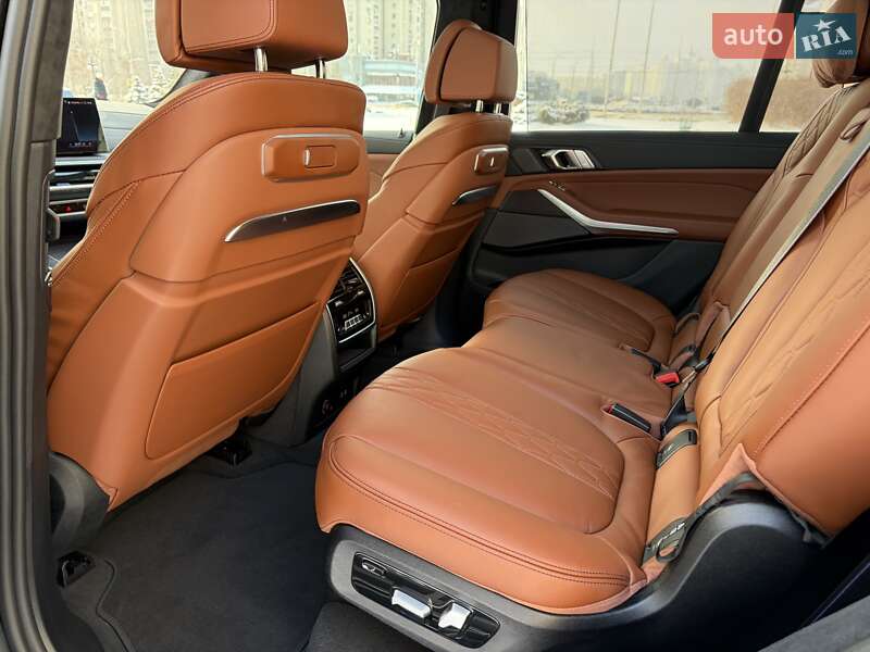 Внедорожник / Кроссовер BMW X7 2023 в Киеве фото 16 Внедорожник / Кроссовер BMW X7 2023 в Киеве