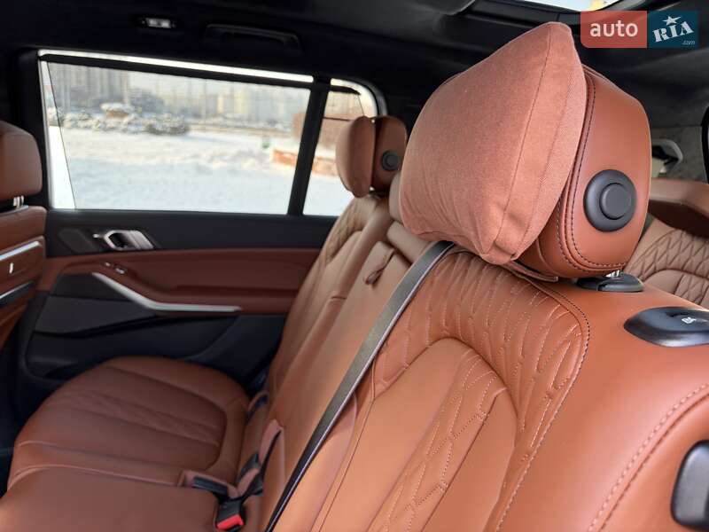 Внедорожник / Кроссовер BMW X7 2023 в Киеве фото 26 Внедорожник / Кроссовер BMW X7 2023 в Киеве