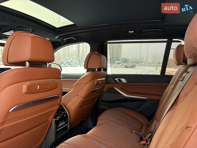Внедорожник / Кроссовер BMW X7 2023 в Киеве фото 29 Внедорожник / Кроссовер BMW X7 2023 в Киеве