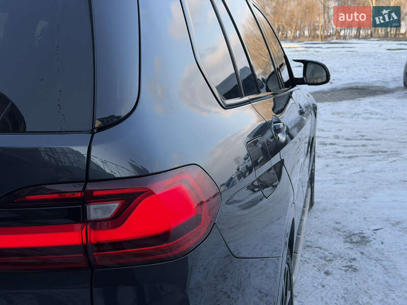 Внедорожник / Кроссовер BMW X7 2020 в Черкассах