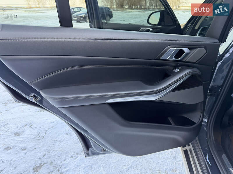 Внедорожник / Кроссовер BMW X7 2020 в Черкассах