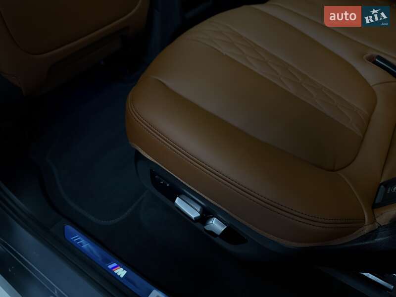 Внедорожник / Кроссовер BMW X7 2024 в Тернополе