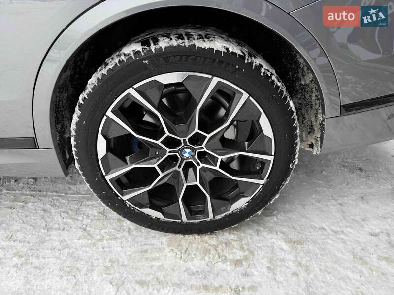 Внедорожник / Кроссовер BMW X7 2024 в Львове