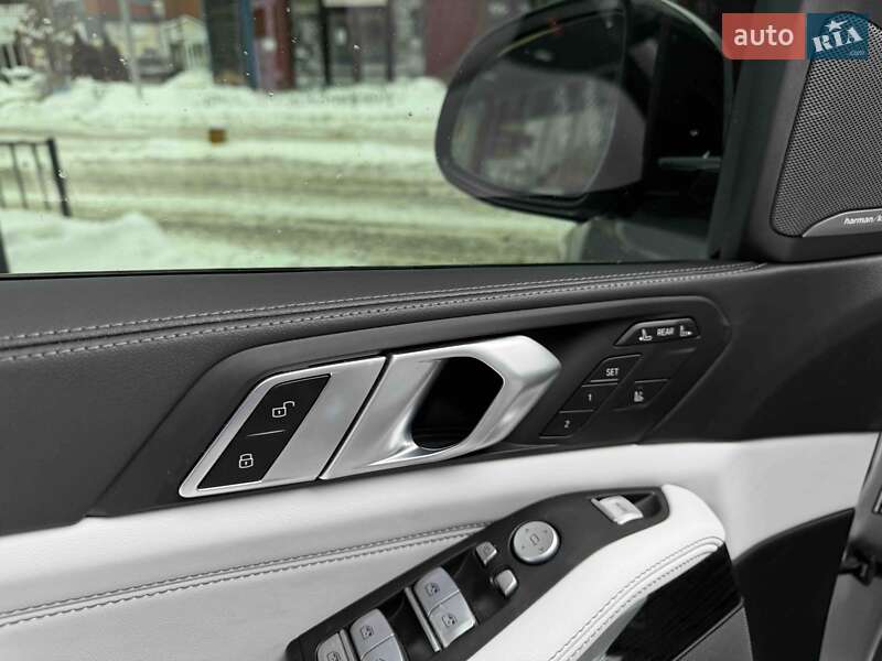 Внедорожник / Кроссовер BMW X7 2024 в Львове