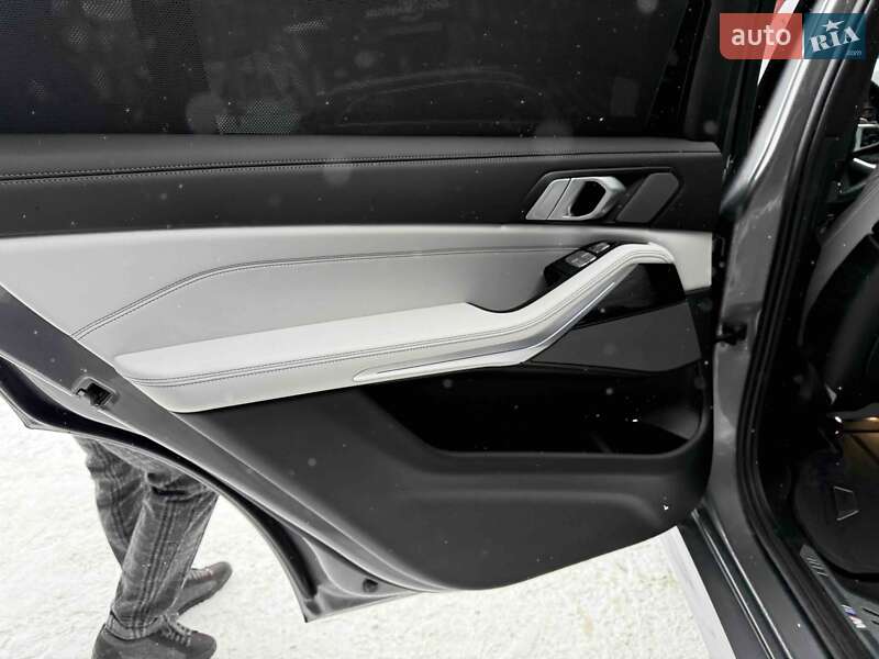 Внедорожник / Кроссовер BMW X7 2024 в Львове